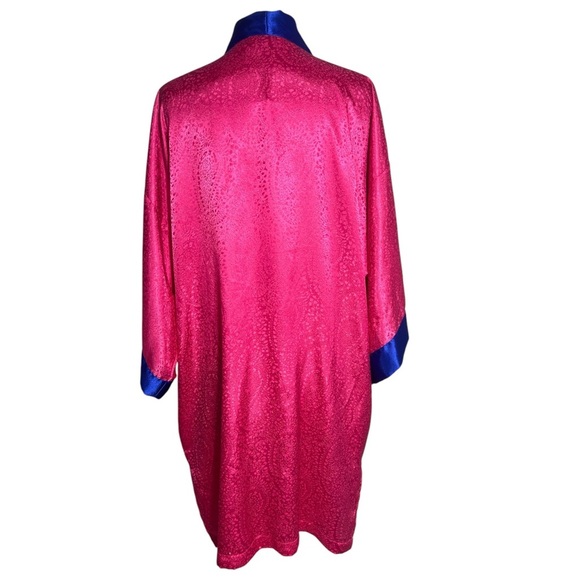 Vintage Victoria’s Secret gold label pink paisley robe - Picture 3 of 5